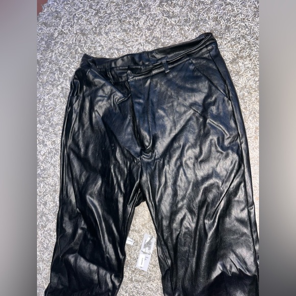 Black leather dress pants - Picture 3 of 4